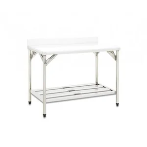 MESA COM POLIETILENO E PRATELEIRA Mesa com estrutura e FRITOMAQ