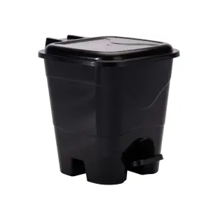 Lixeira 7 Litros com Pedal Preta – Ref. 158 – Formplast