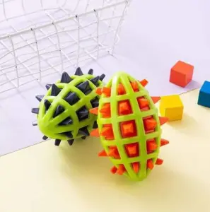 BRINQUEDO DE BORRACHA BOLA  DE FUTEBOL AMERICANO COM ESPINHO ZN0084