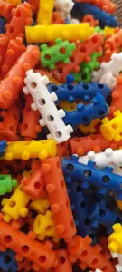 Pinos de Montar C/90 Apas – Peças para Montagem e Atividades Recreativas
